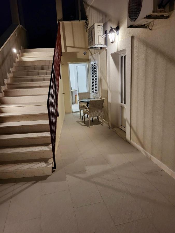 Dora Apartment