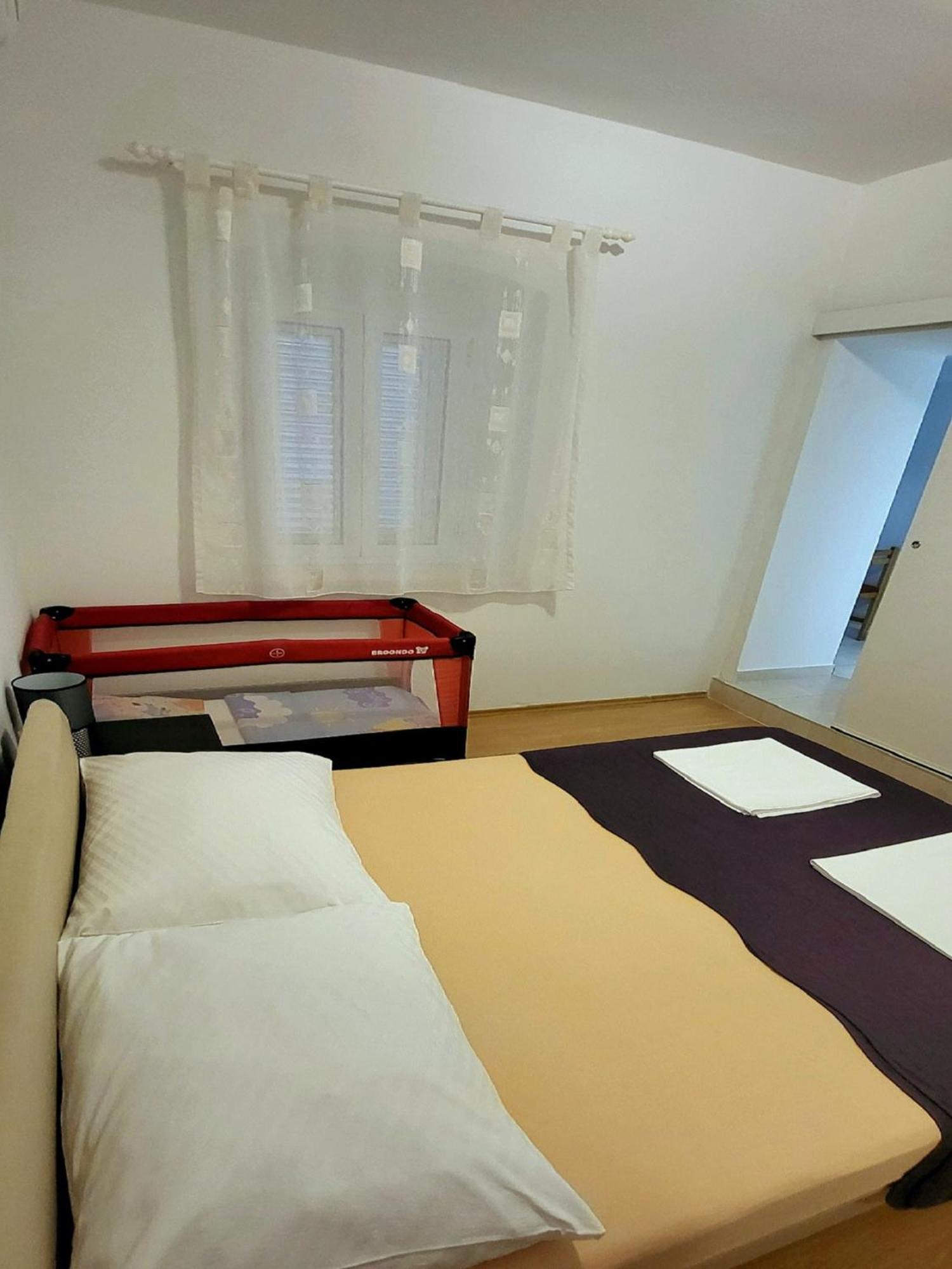 Dora Apartman *
